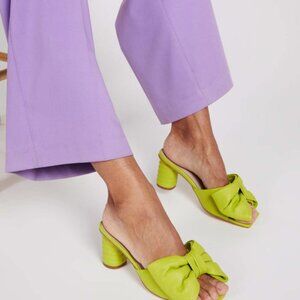 NWOT Intentionally Blank Kriselda Leather Heel